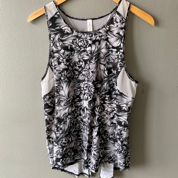 Lululemon tie back sculpt tank - Picture 4 of 8